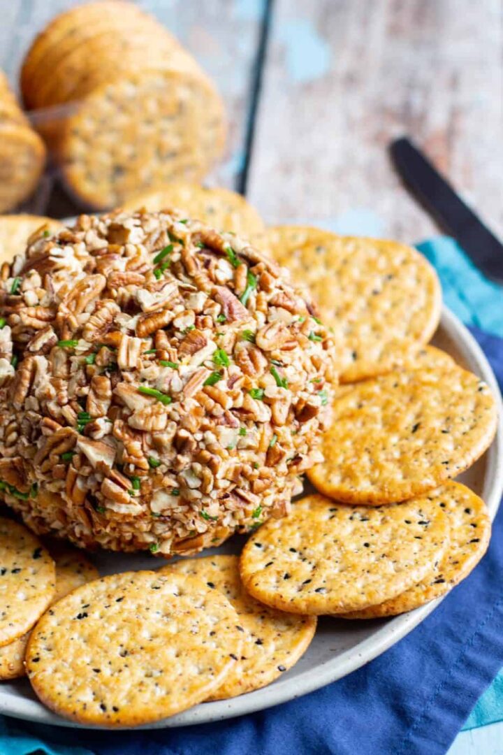 Buffalo Ranch Cheese Ball Recipe – A Nerd Cooks