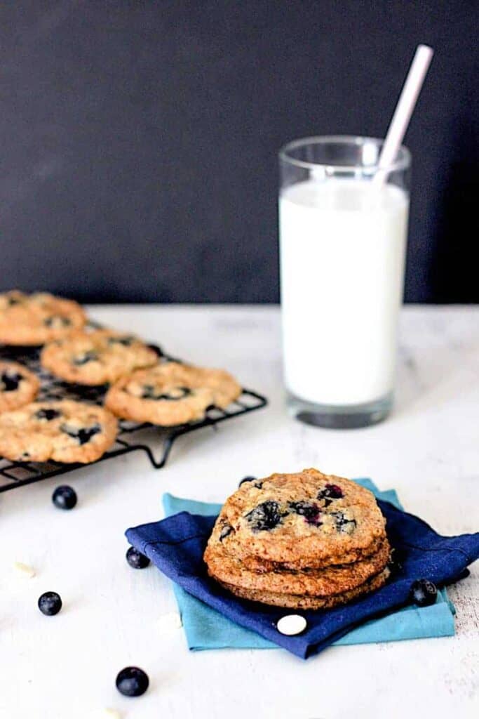 Blueberry White Chocolate Chip Cookies | A Nerd Cooks