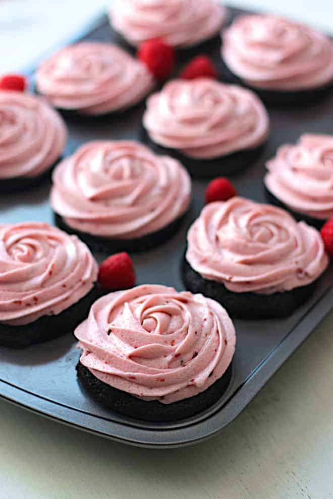 Dark Chocolate Cupcakes with Raspberry Buttercream | A Nerd Cooks