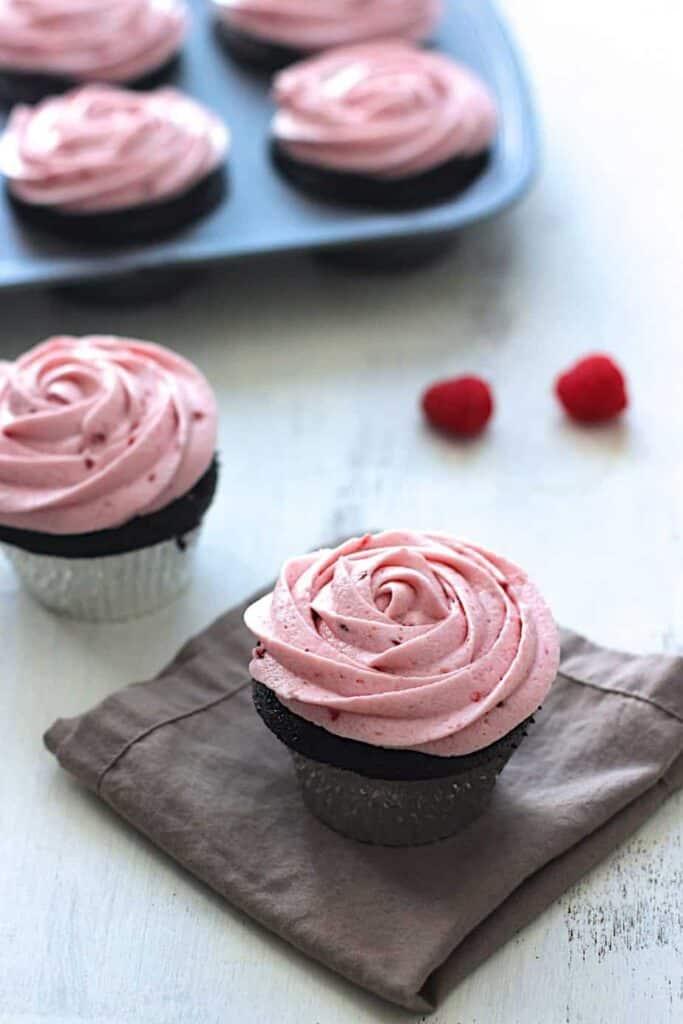 Dark Chocolate Cupcakes with Raspberry Buttercream | A Nerd Cooks