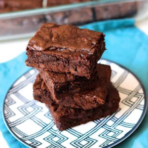 Simple Fudge Brownies | A Nerd Cooks