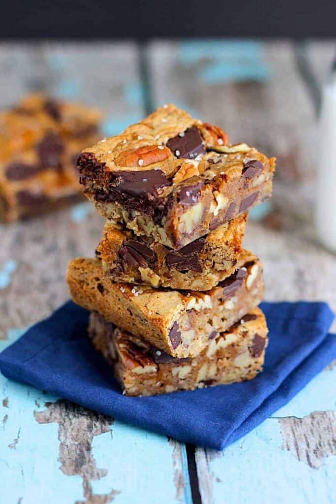 salted dark chocolate dulce de leche blondies