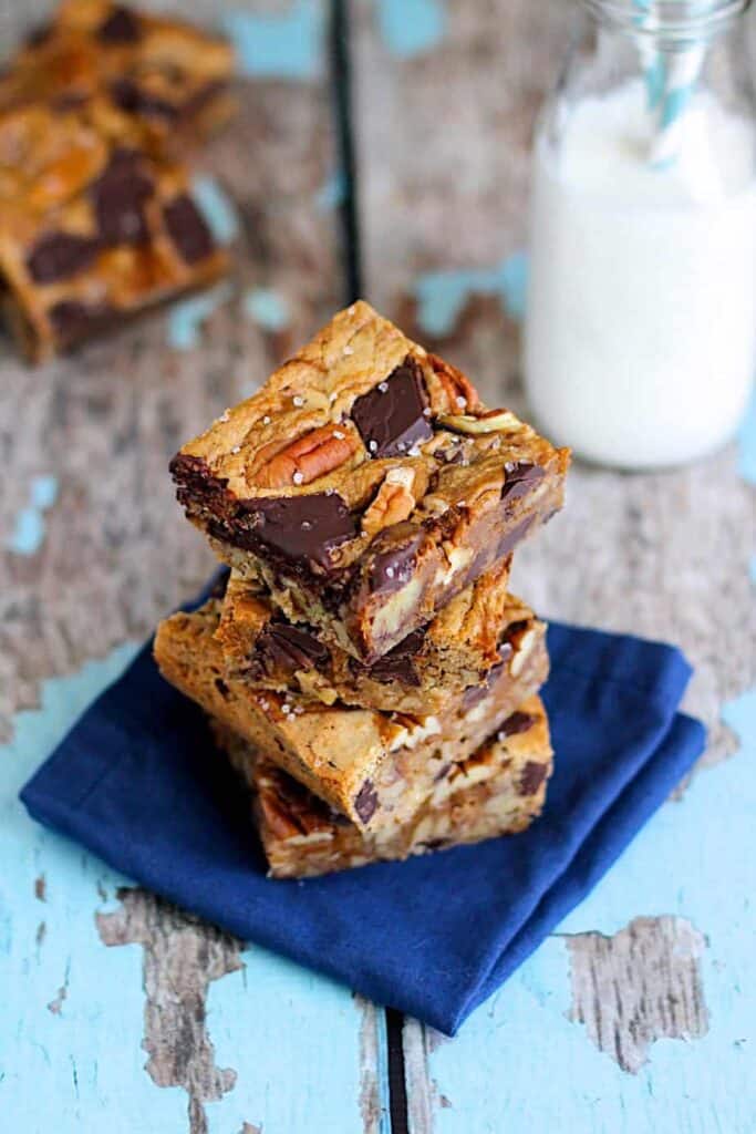 Salted Dark Chocolate Dulce de Leche Blondies | A Nerd Cooks