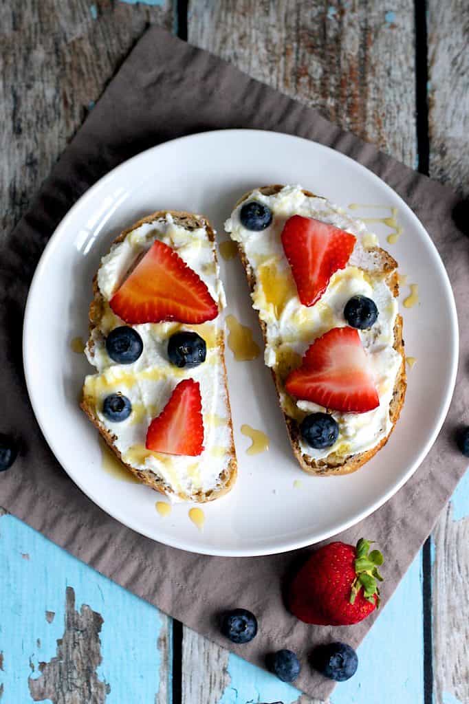 Berry and Ricotta Toast | A Nerd Cooks