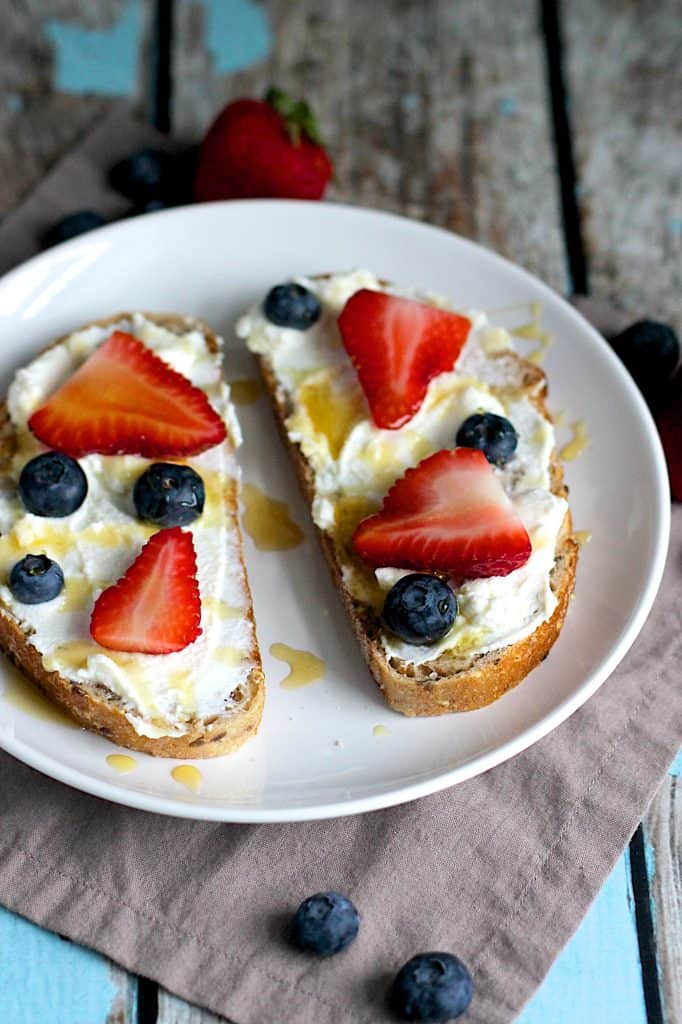 Berry and Ricotta Toast | A Nerd Cooks