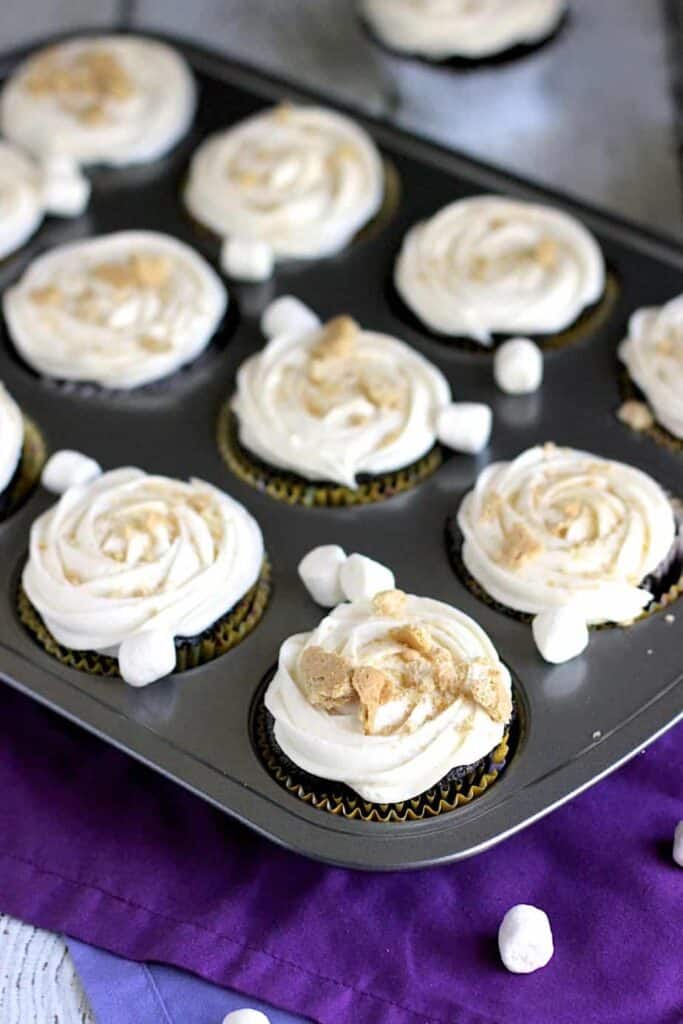 S'Mores Cupcakes | A Nerd Cooks