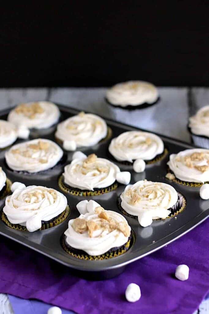 S'Mores Cupcakes | A Nerd Cooks