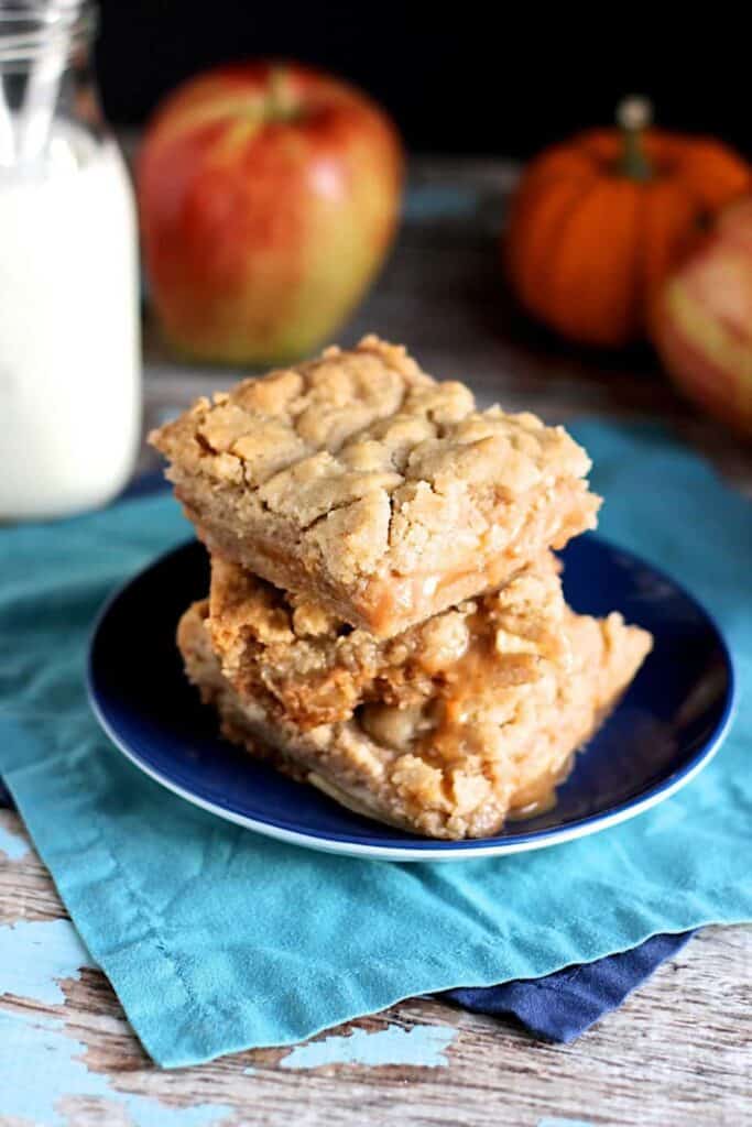 Salted Caramel Apple Pie Bars | A Nerd Cooks