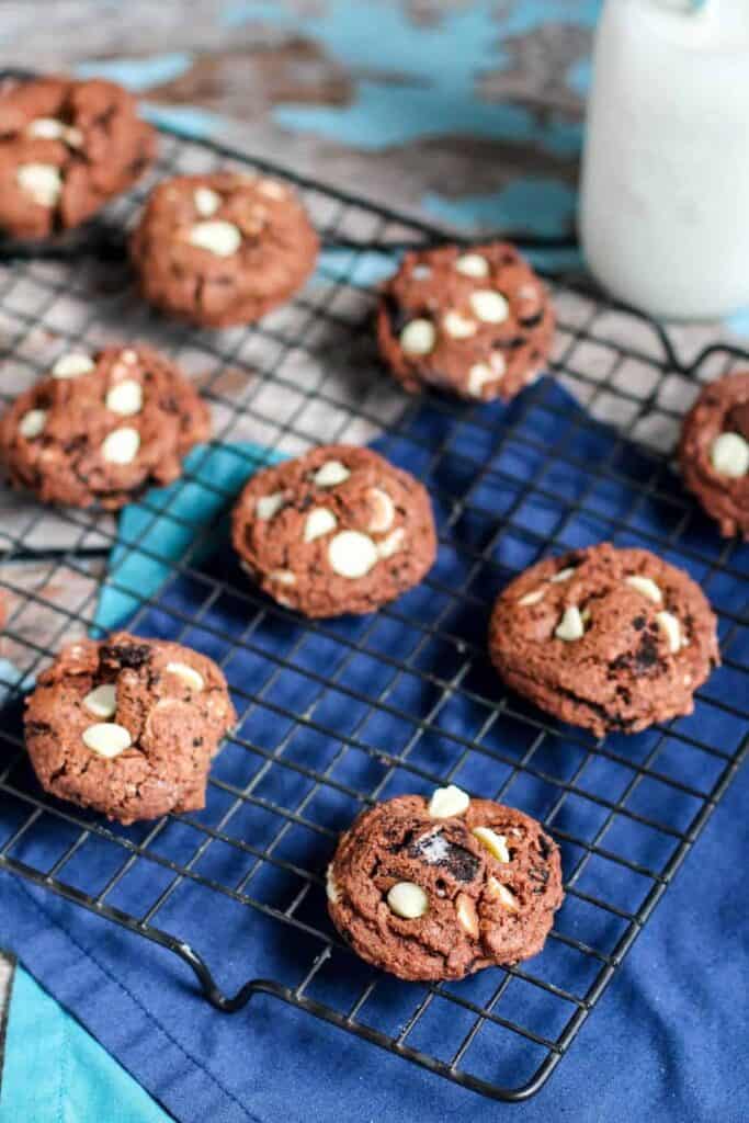 Chocolate Cookies and Cream Pudding Cookies | A Nerd Cooks