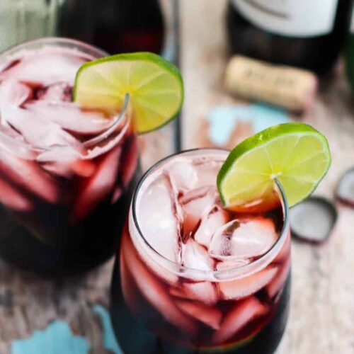 Kalimotxo Cocktail Recipe (3 ingredients!) – A Nerd Cooks