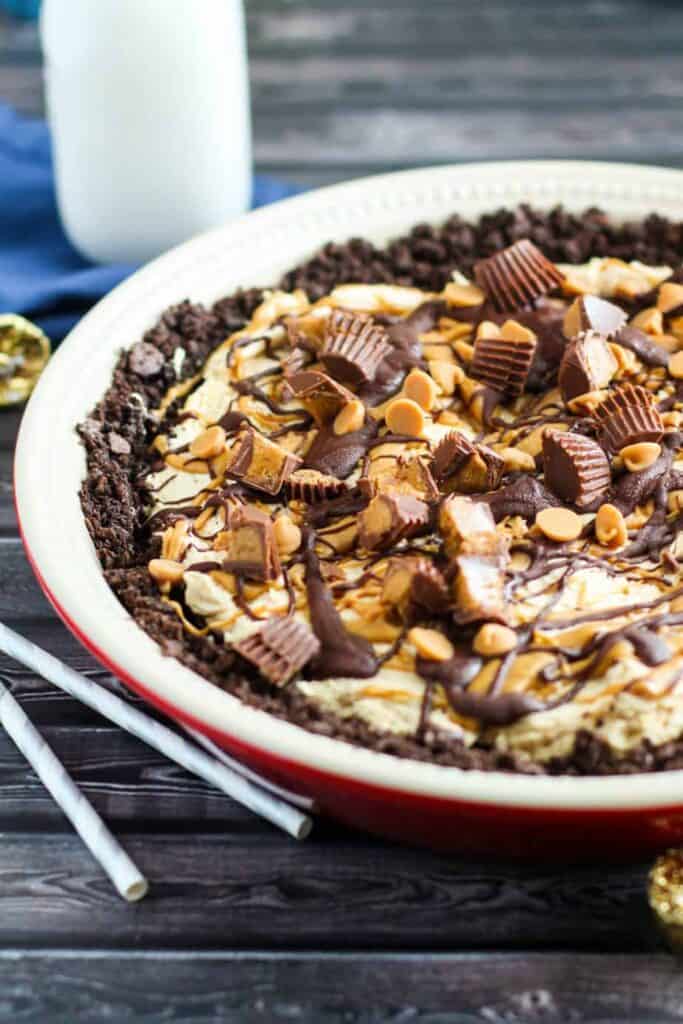 Almost No-Bake Chocolate Peanut Butter Pie | A Nerd Cooks