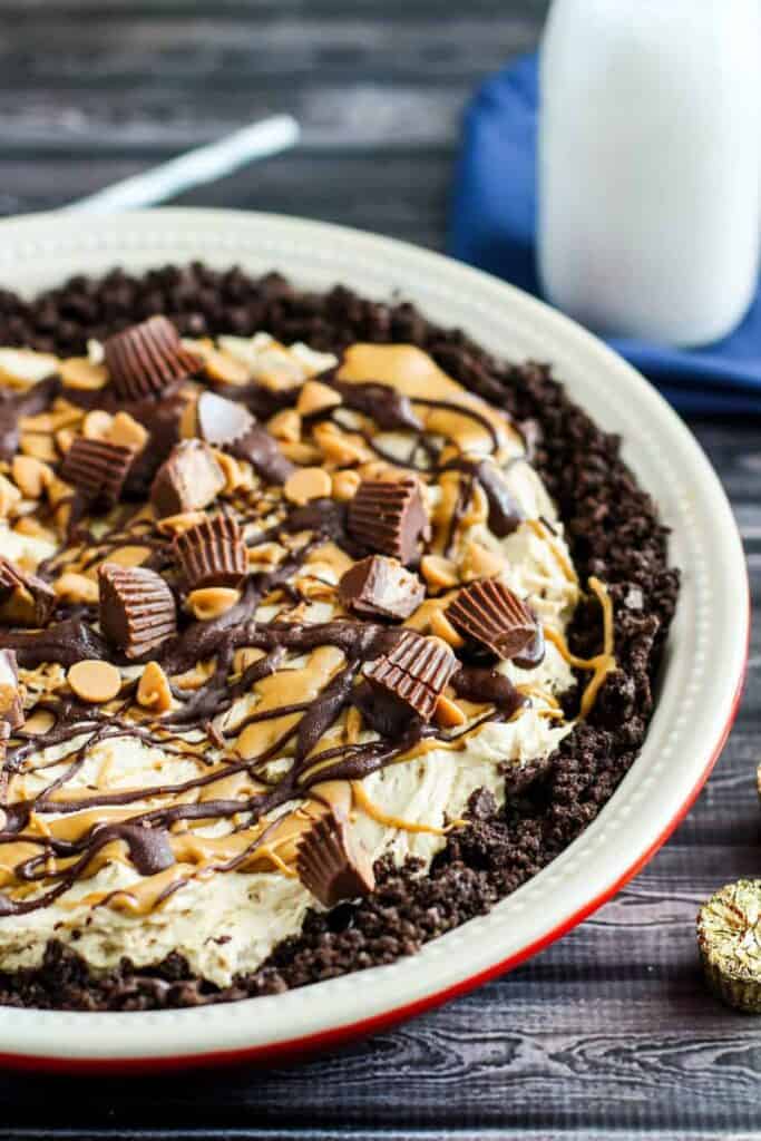 Almost No-Bake Chocolate Peanut Butter Pie | A Nerd Cooks