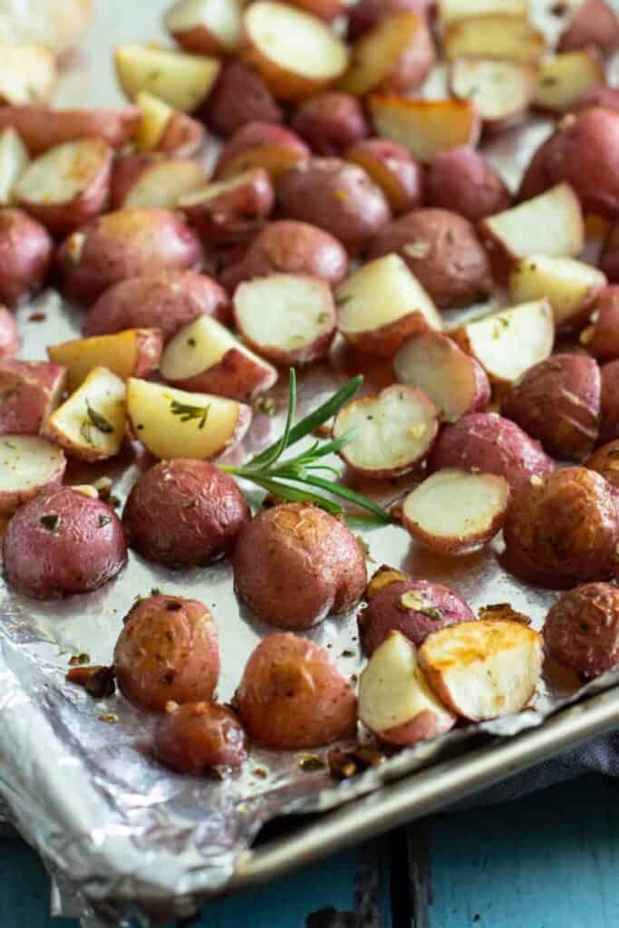 Garlic and Rosemary Roasted Potatoes | A Nerd Cooks