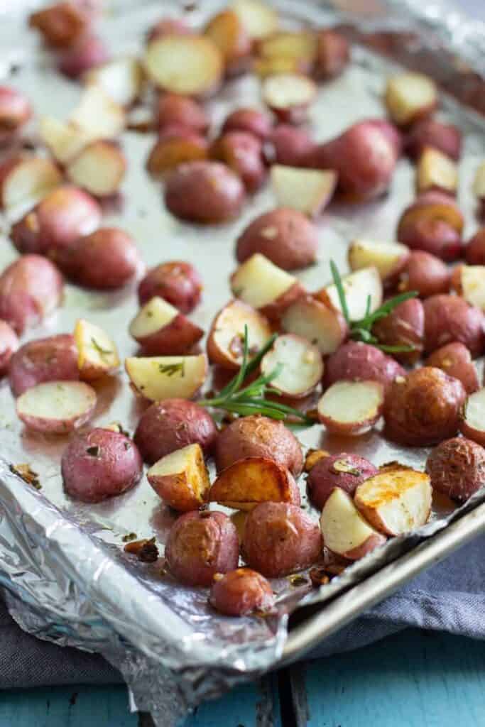 Garlic and Rosemary Roasted Potatoes | A Nerd Cooks