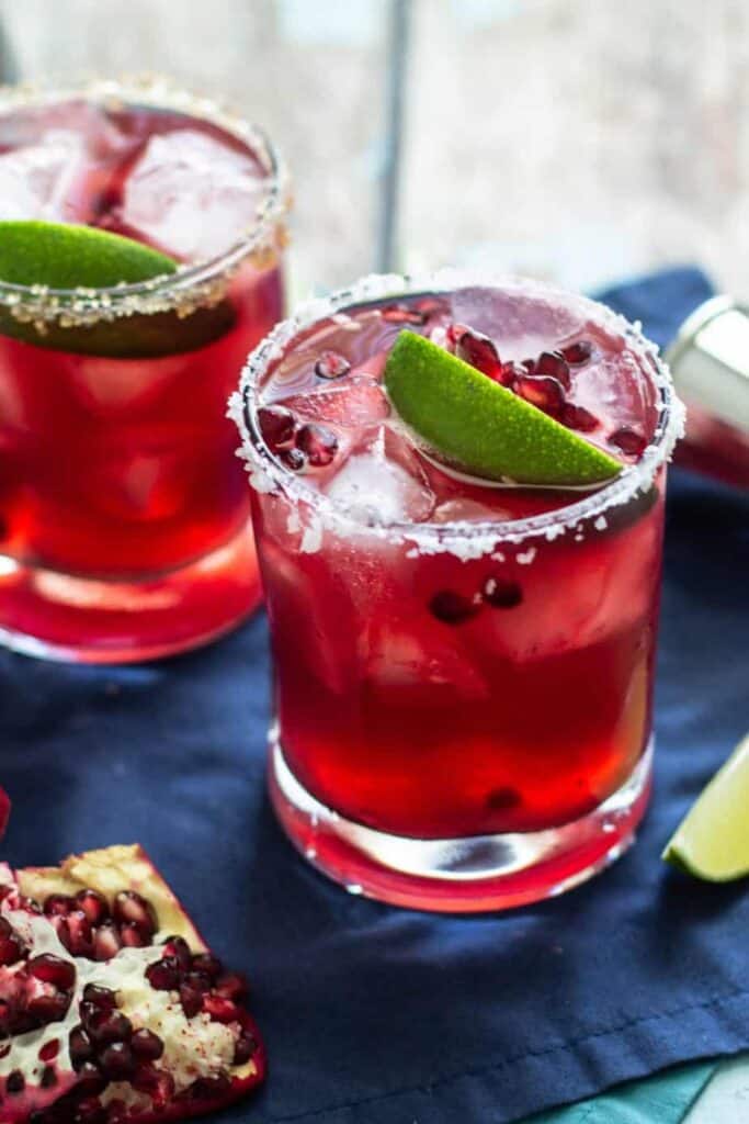 Perfect Pomegranate Margaritas Recipe - A Nerd Cooks