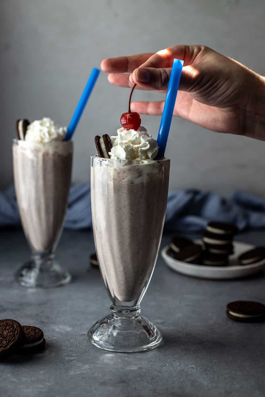 Cookies and Cream Milkshake (Chick Fil A Copycat) – Libations and Lattes