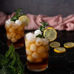 nearly head on view of 2 glasses of cold brew iced tea