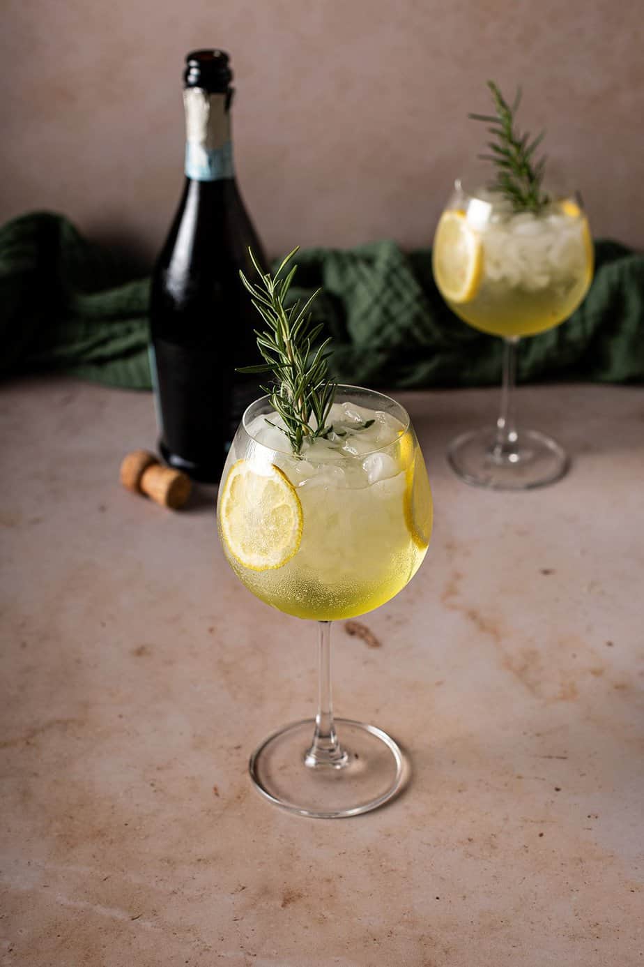 Limoncello Spritz – A Nerd Cooks